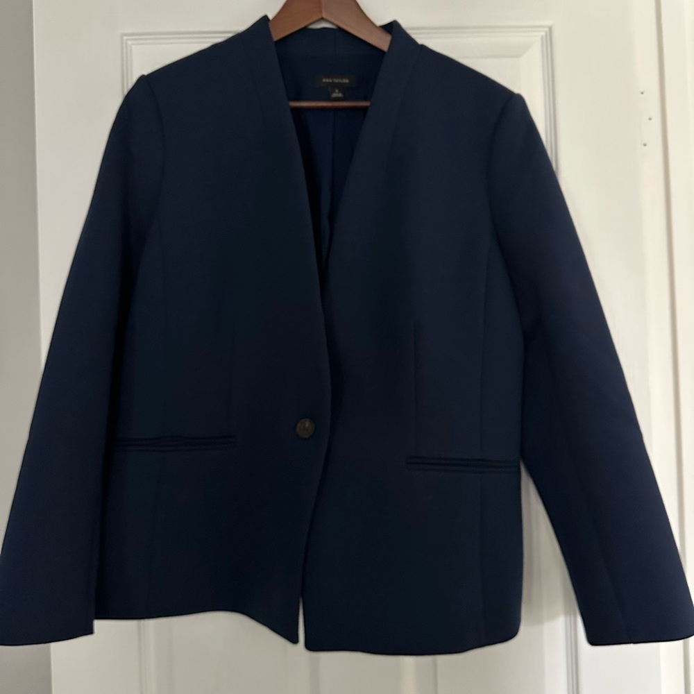 Ann Taylor  Classic Navy Blazer (easy care!)